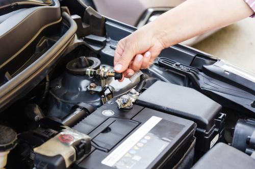 équipements auto à Gréasque batterie et éclairage